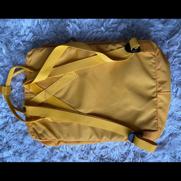 Brand New Original Fjallravel Kanken backpack/bag - Picture 2 of 3
